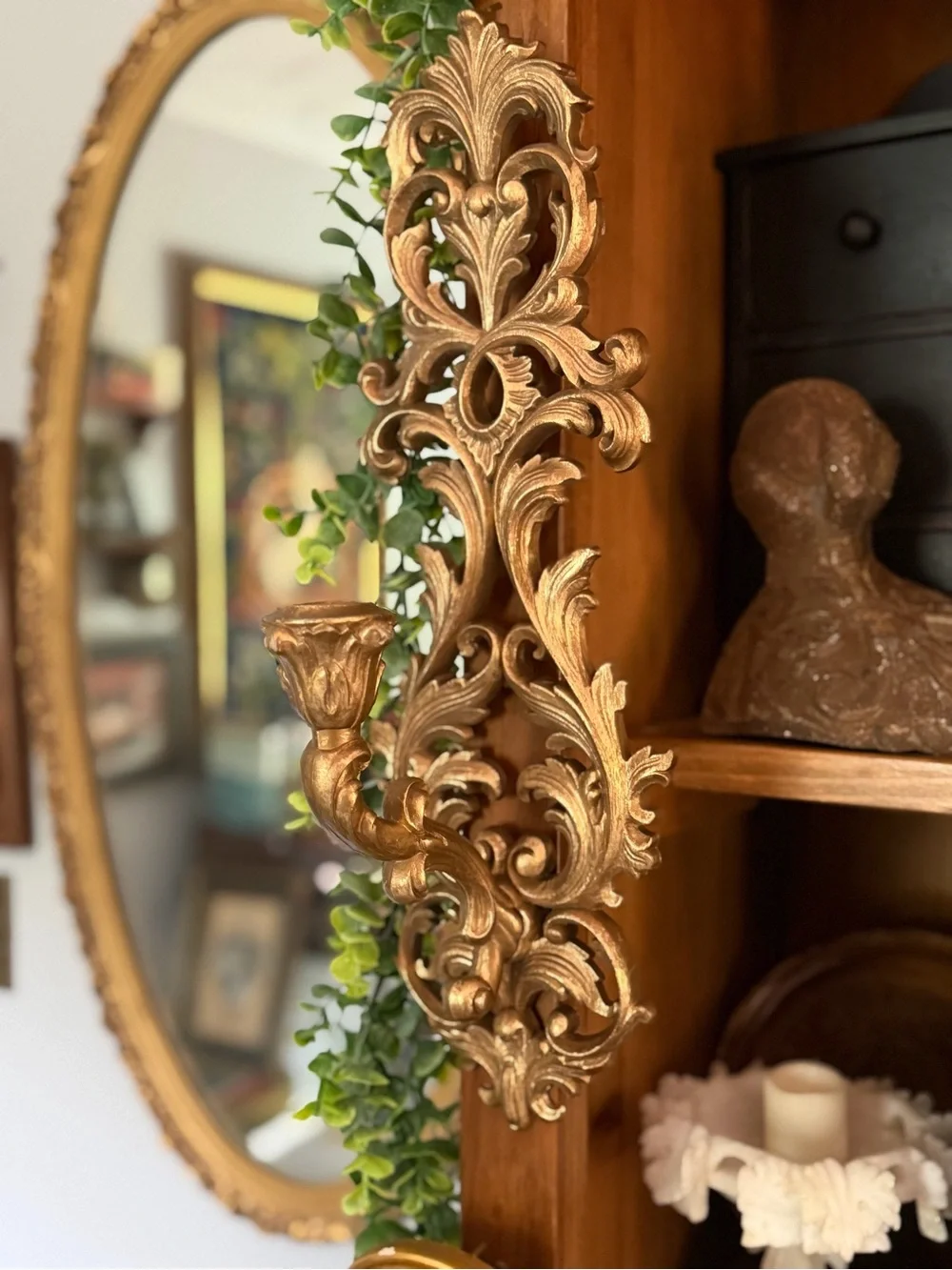 Ornate Gold Decorative Wall Hook - Classic Style